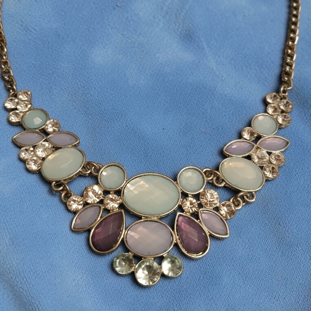 Silver Tone Pastel Multi-Colored Acrylic Beads And Clear Rhinestone Necklace 17" - Picture 3 of 3